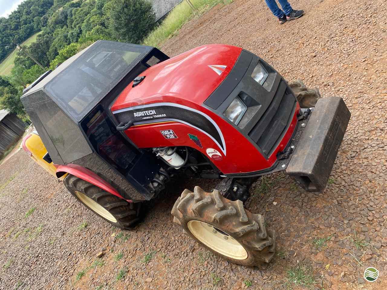 TRATOR AGRITECH 1145 Tração 4x4 Gnoatto Máquinas NONOAI RIO GRANDE DO SUL RS